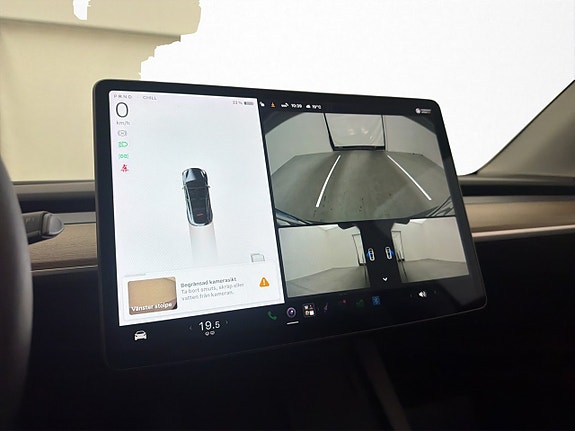 Tesla Model Y 15 of 30