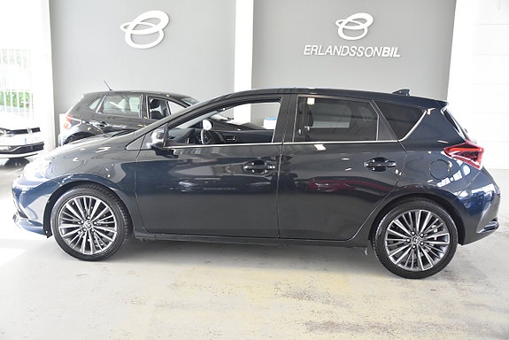 Toyota Auris 5 of 14