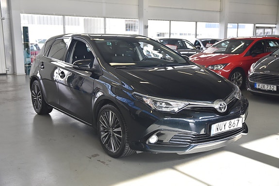 Toyota Auris 2 of 14