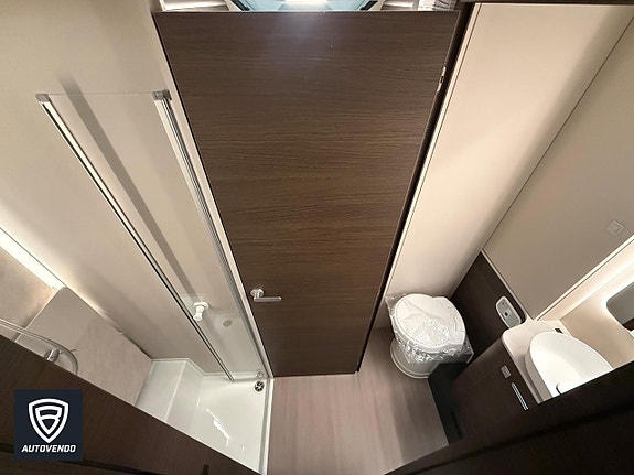 Adria Coral SUPREME 670 SL 15 of 23
