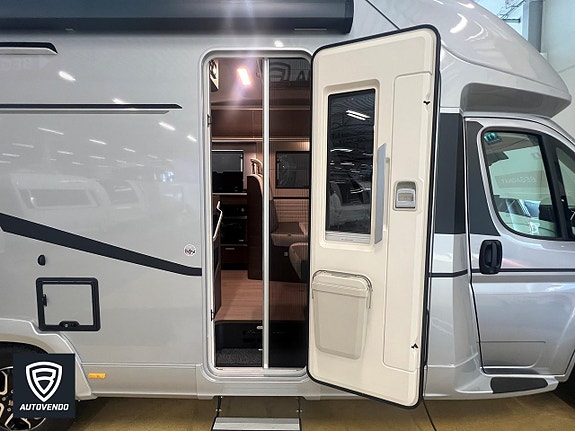 Adria Coral SUPREME 670 SL 18 of 23