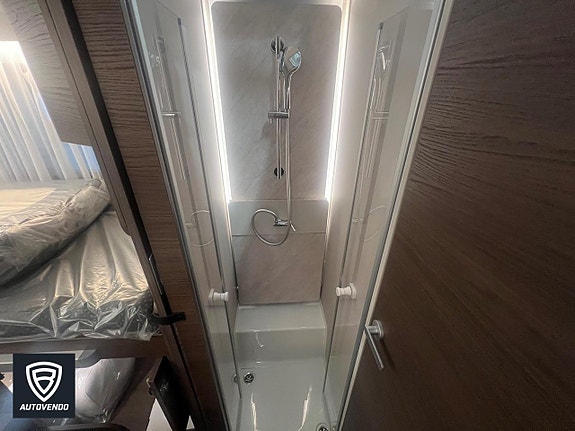 Adria Coral SUPREME 670 SL 13 of 23