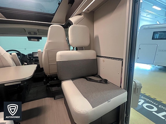 Adria Coral SUPREME 670 SL 10 of 23