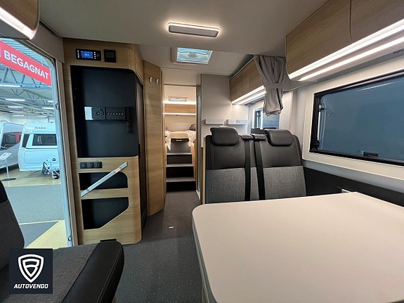 Adria MATRIX SELECT 670 SL 18 of 23