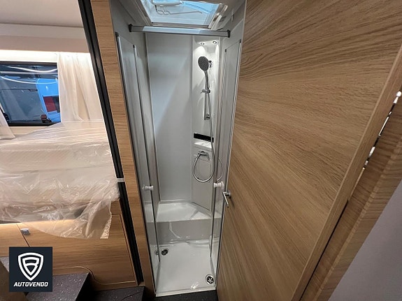 Adria MATRIX SELECT 670 SL 13 of 23