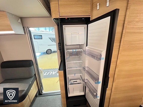 Adria MATRIX SELECT 670 SL 10 of 23