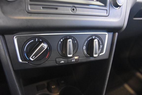 Volkswagen Polo 12 of 14