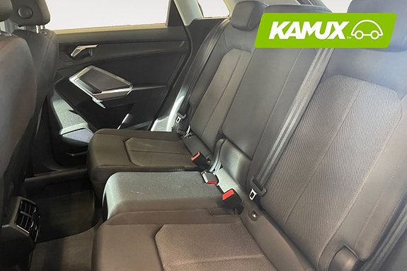 Audi Q3 13 of 24