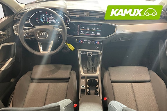 Audi Q3 10 of 24