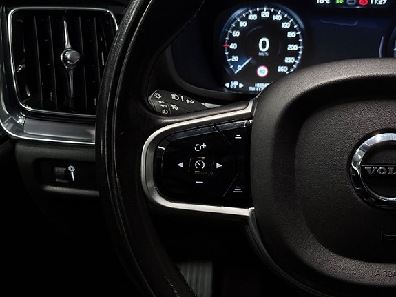 Volvo V60 Cross Country 18 of 30