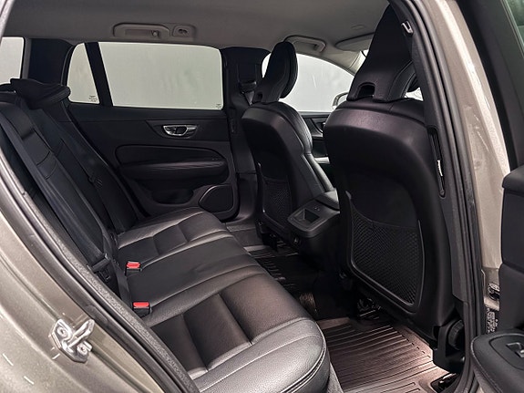 Volvo V60 Cross Country 28 of 30