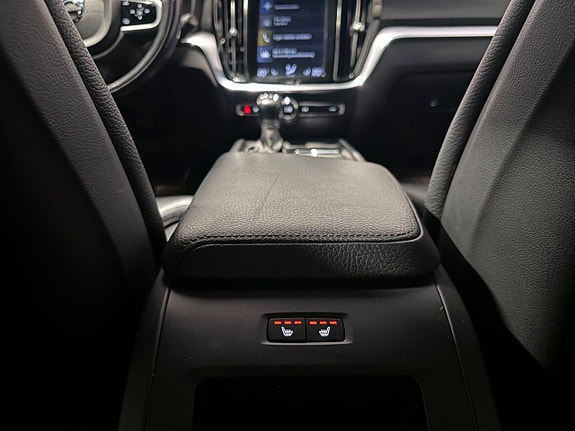 Volvo V60 Cross Country 29 of 30