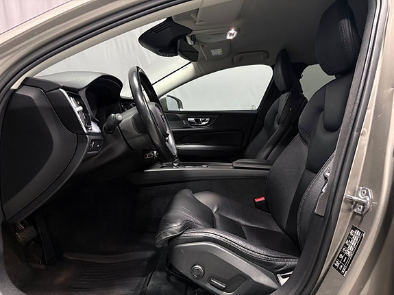 Volvo V60 Cross Country 12 of 30