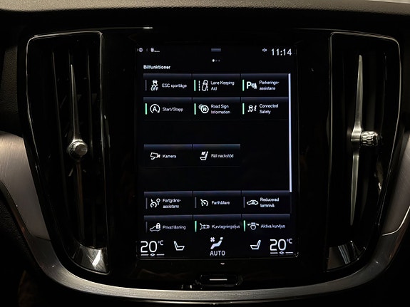 Volvo V60 Cross Country 25 of 30