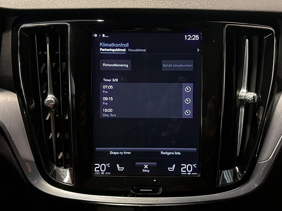 Volvo V60 Cross Country 23 of 30