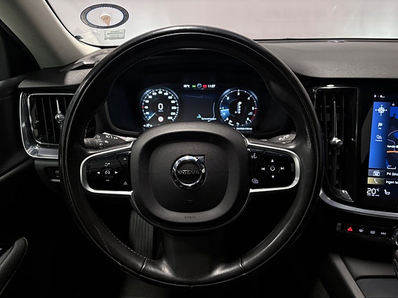 Volvo V60 Cross Country 17 of 30