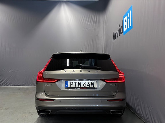 Volvo V60 Cross Country 6 of 30
