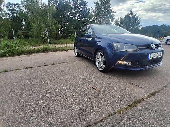 Volkswagen Polo 2 of 6