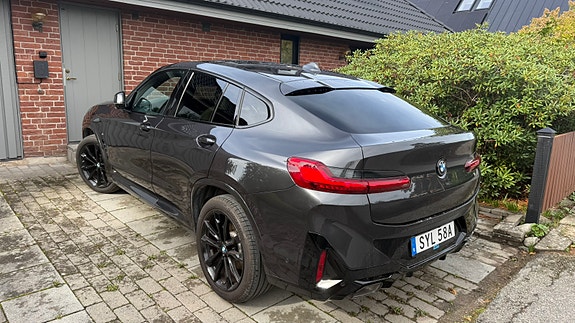 BMW X4 3 of 8