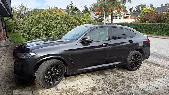 BMW X4 2 of 8