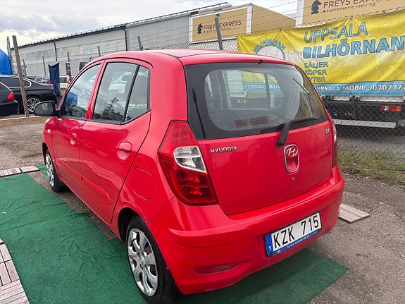 Hyundai i10 4 of 5