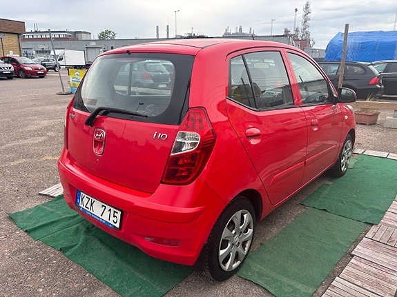 Hyundai i10 3 of 5