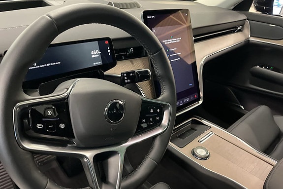 Volvo EX90 14 of 16