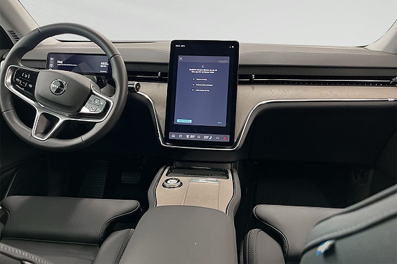 Volvo EX90 5 of 16