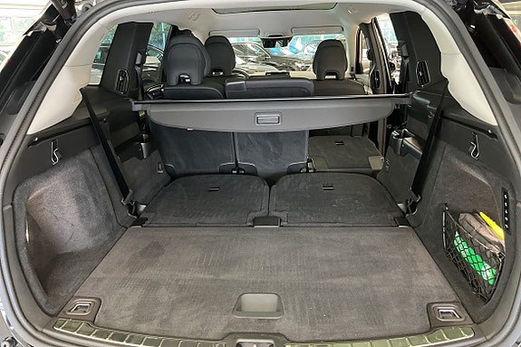 Volvo EX90 13 of 16