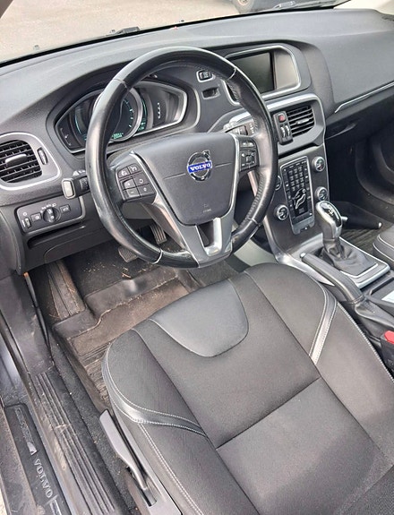 Volvo V40 2 of 3