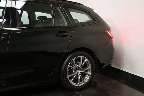 BMW 320d 25 of 26