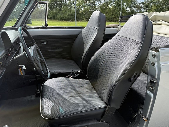Volkswagen 1303 10 of 13