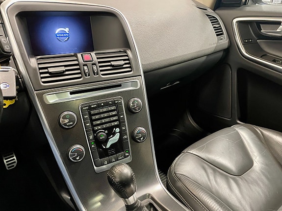 Volvo XC60 11 of 26