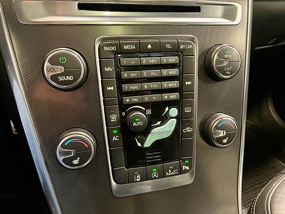 Volvo XC60 12 of 26