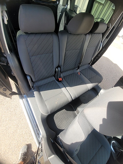 Volkswagen Caddy Maxi 10 of 18