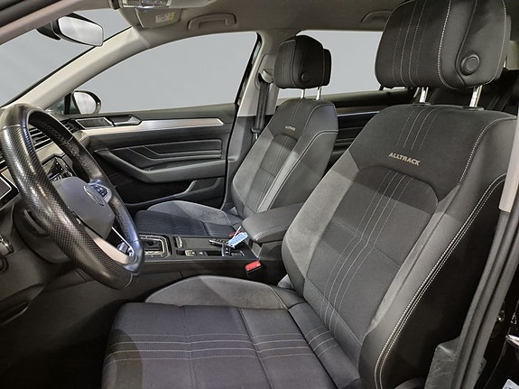 Volkswagen Passat Alltrack 8 of 9