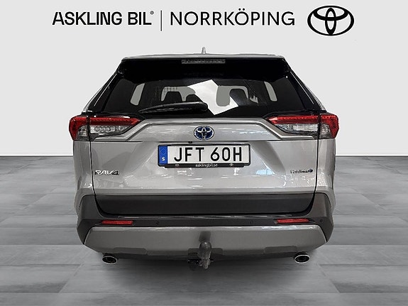 Toyota RAV4 5 of 11