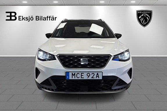 Seat Arona 2 of 20