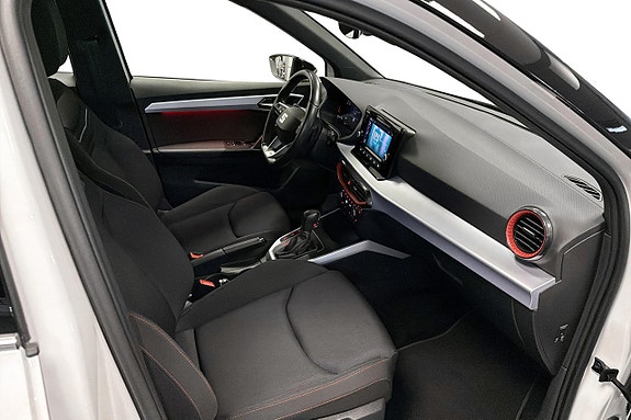 Seat Arona 11 of 20
