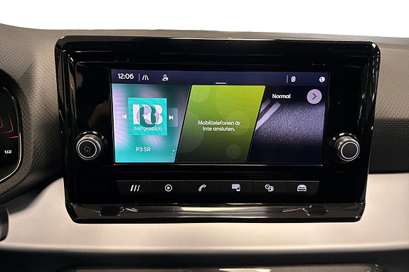 Seat Arona 18 of 20