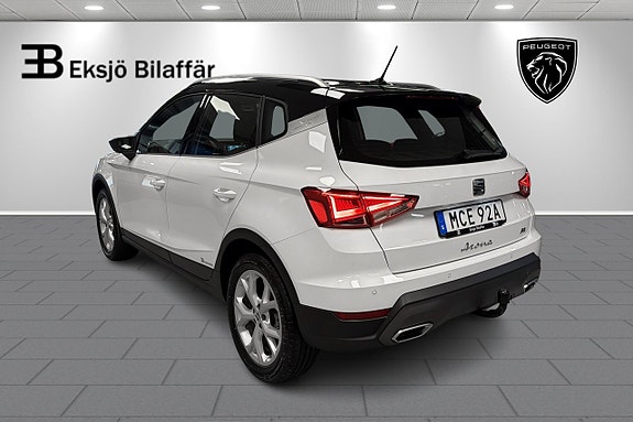 Seat Arona 8 of 20