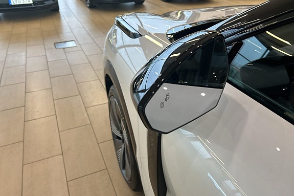Lynk & Co 08 19 of 30