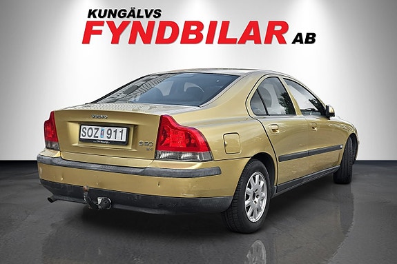 Volvo S60 4 of 7