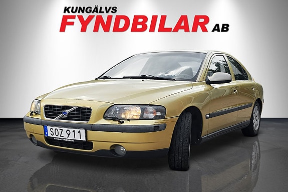 Volvo S60 2 of 7