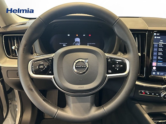 Volvo XC60 10 of 13