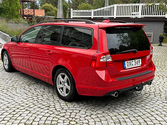 Volvo V70 3 of 8
