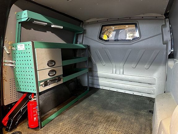 Volkswagen Transporter 9 of 17