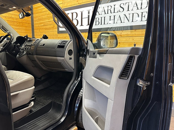 Volkswagen Transporter 11 of 17