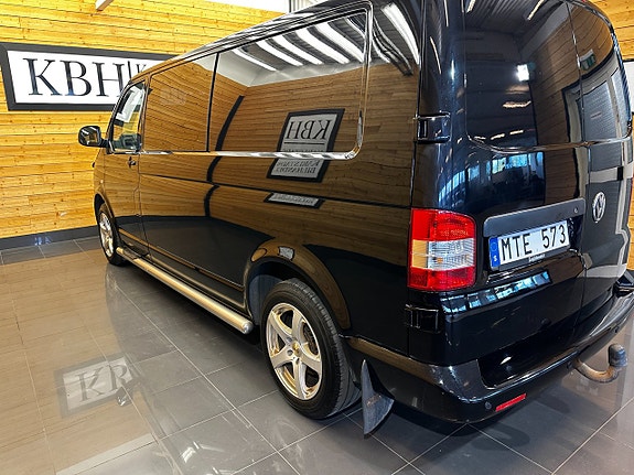 Volkswagen Transporter 3 of 17