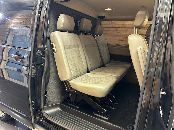 Volkswagen Transporter 10 of 17